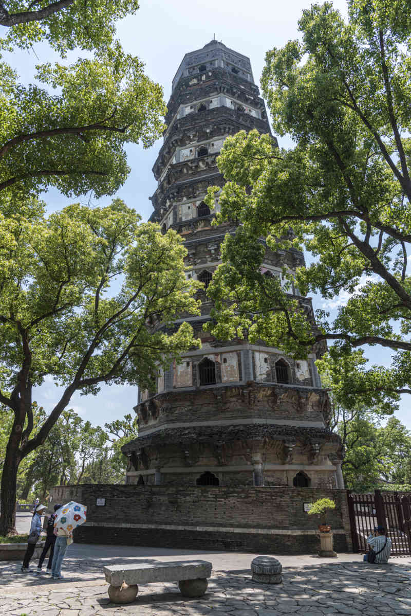 China - Suzhou 15 - Colina del Tigre - pagoda de Yunyan.jpg